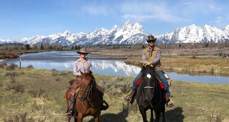 A Guide to Wyoming's Best Horse Camps, Ranches & Outfitters