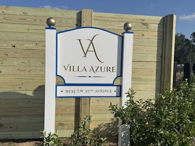 
                      
                        Villa Azure Estate
                      
                    