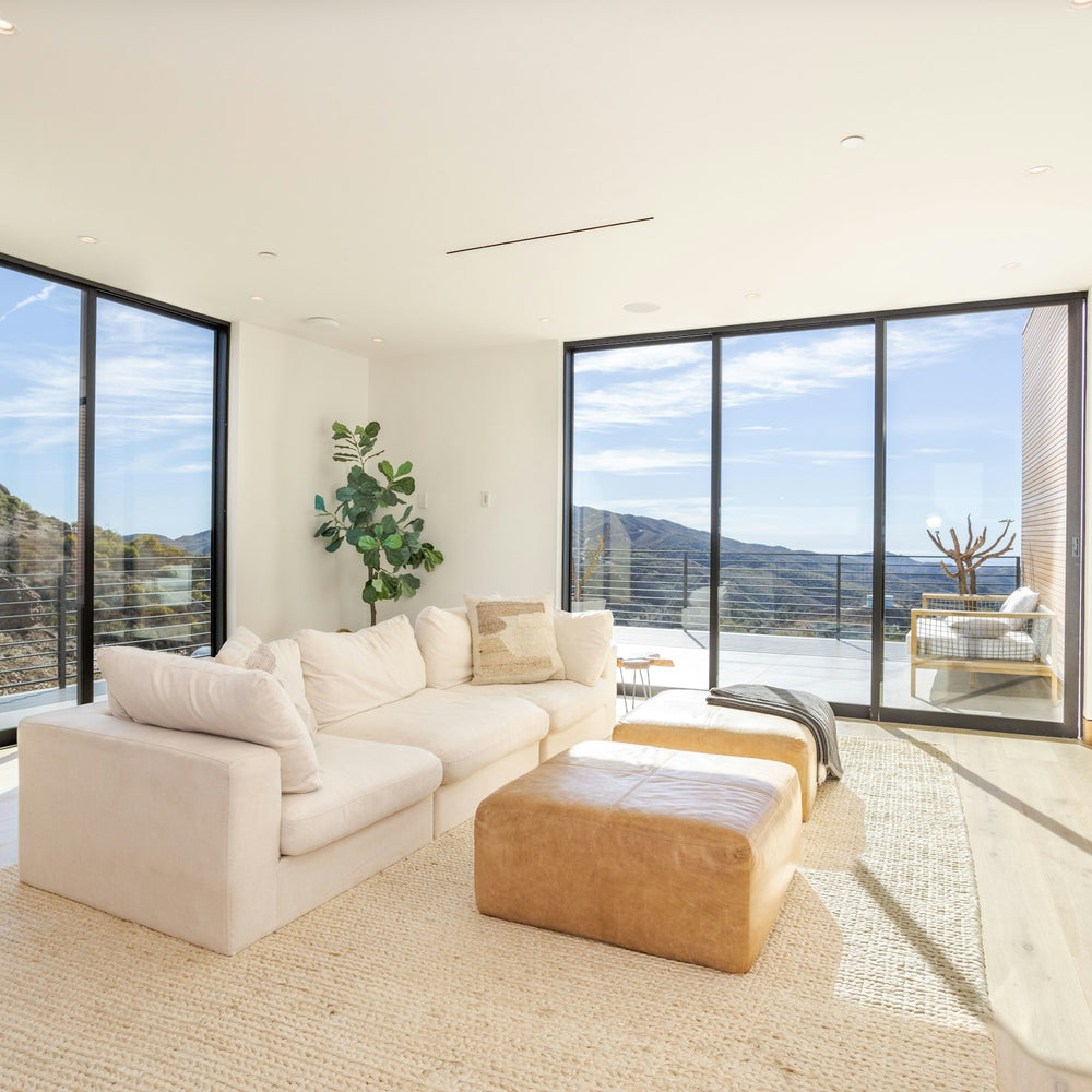 
                      
                        Sky River Ranch, Malibu
                      
                    