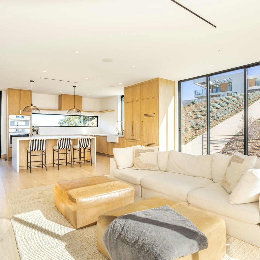 
                      
                        Sky River Ranch, Malibu
                      
                    