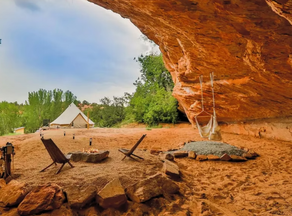 
                      
                        Kanab: Cave Lakes Canyon Horseback Riding Experience
                      
                    