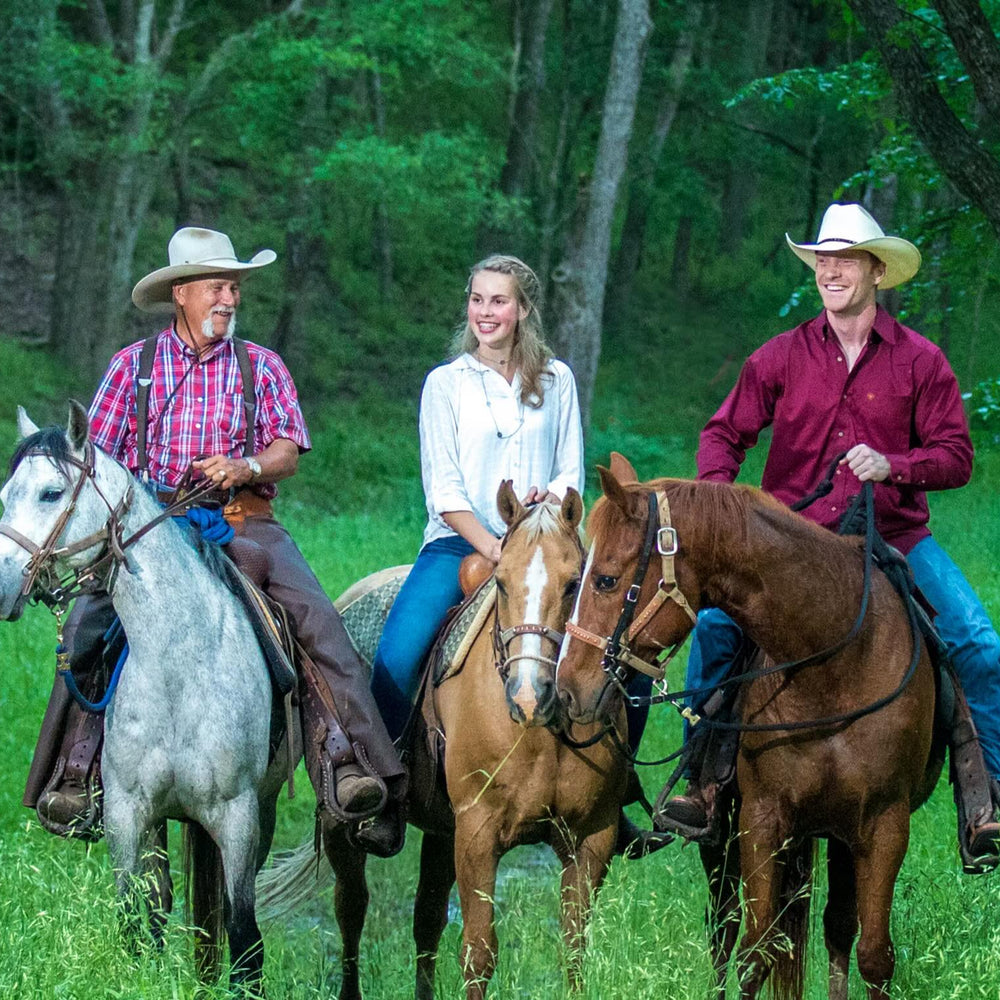 Brazos Bluff Ranch: Waco Horseback Riding Tour with Cowboy Guide