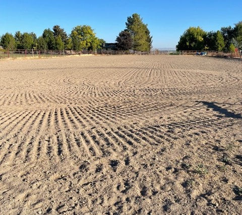 
                      
                        High Desert Equestrian
                      
                    