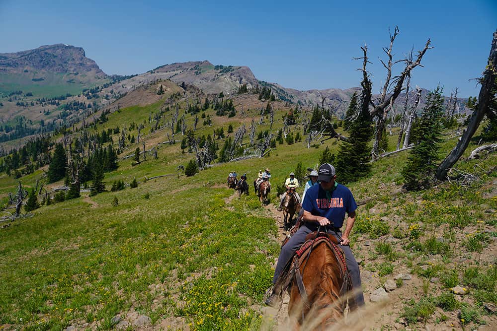 Absaroka-Beartooth Outfitters: Bear Tooth Mountains Montana